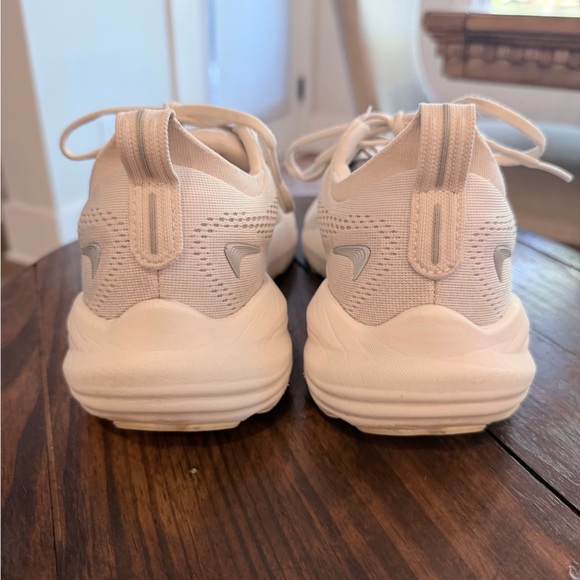 Brooks Women's Cream Glycerine 22 Running Shoes - Picture 2 of 6